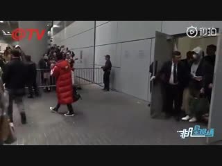 181213 bts arrival in hong kong