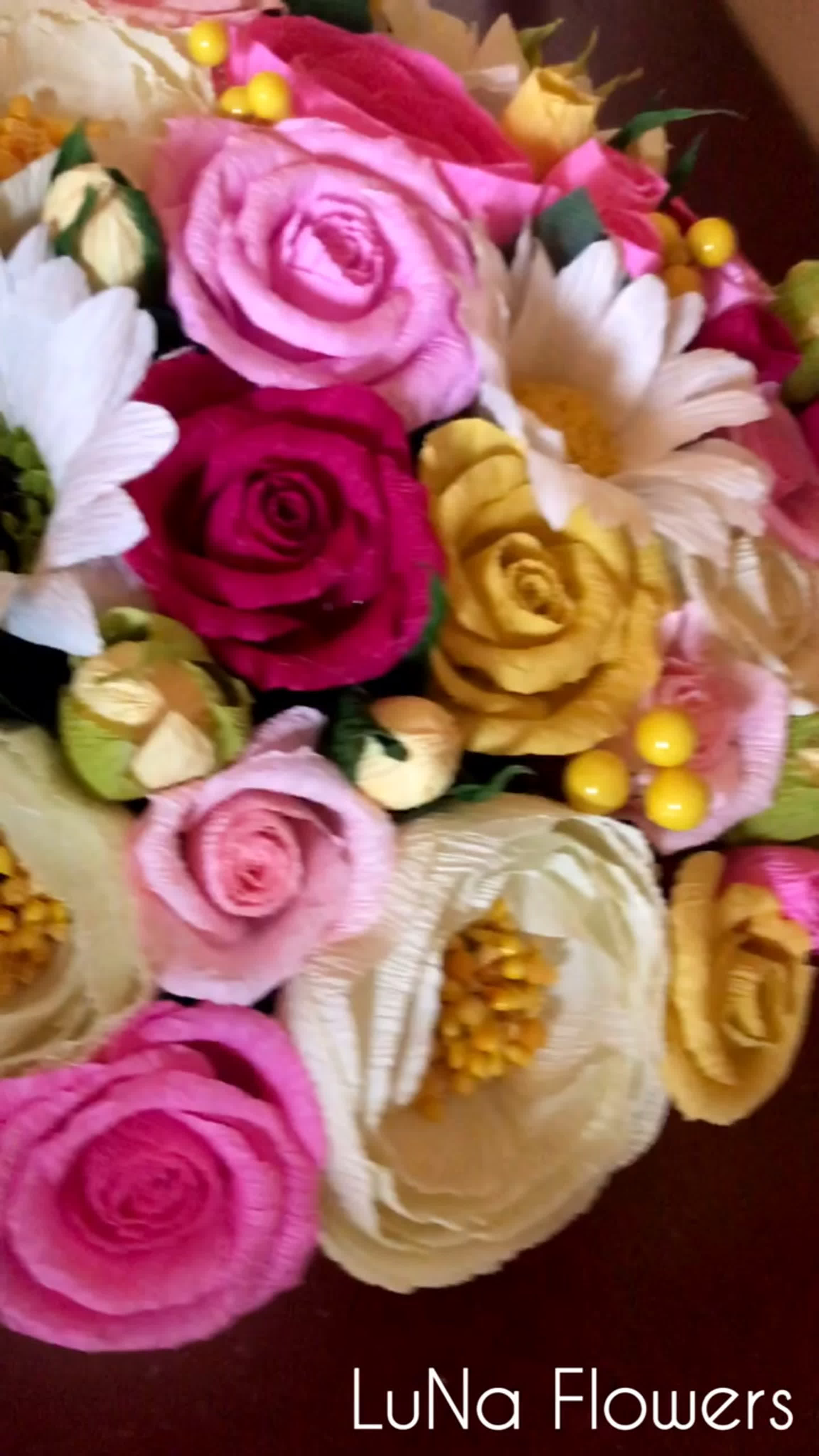 Paper flowers watch online