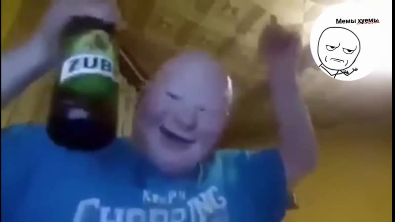 Похотливый лысый парень володя дико флексит под биг бэйби тейпа