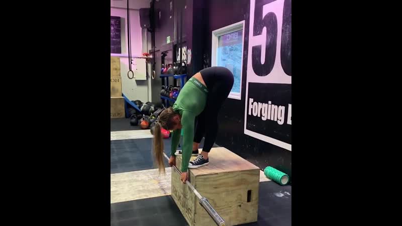 Сюзанна сваневик разминка перед тягой