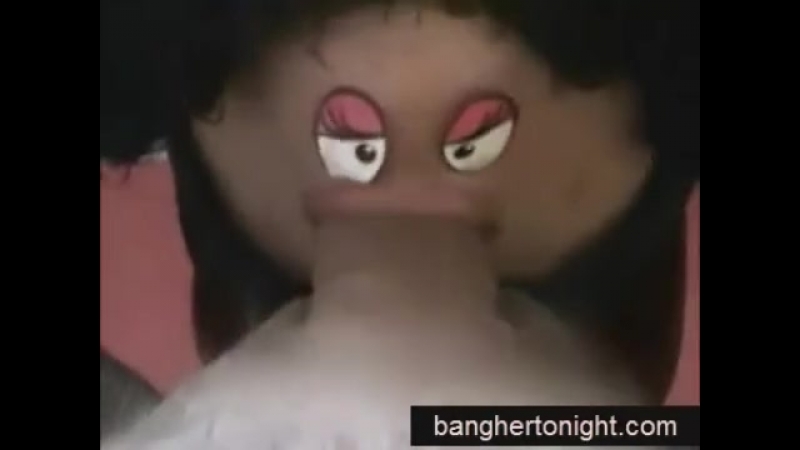 Жаба сосёт член у мужика