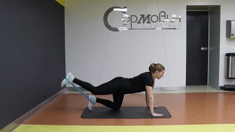 Отведение бедра в упоре