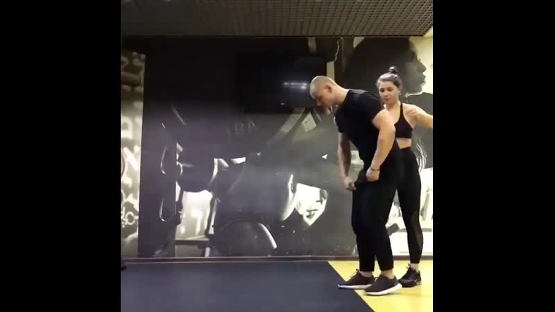 Unbelievable handstand