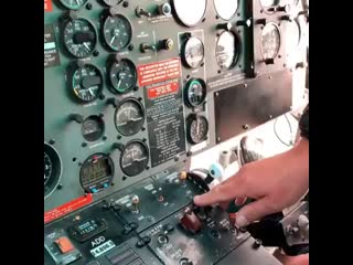 The sights and sounds on this huey start up!!! ••••••••••••••••••••••••••••••••• ( 480 x 480 ) mp4