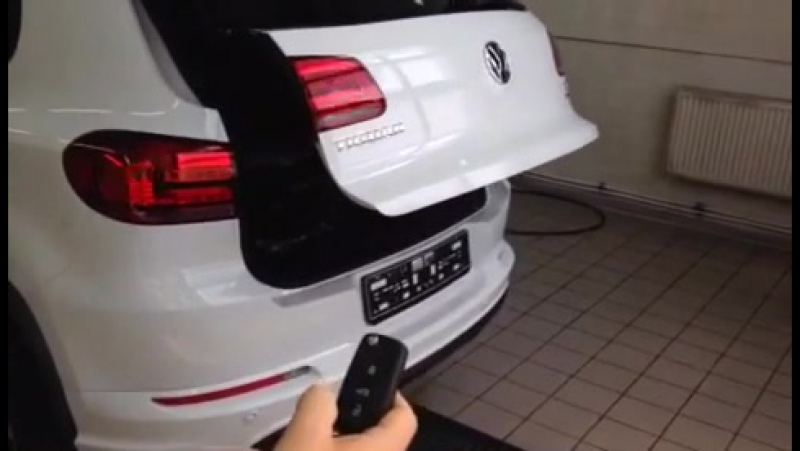 Электрическая крышка открывания багажника на volkswagen tiguan