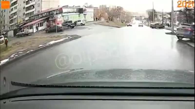 Маленькие негодяи» хорошо, что у мужика на жигулях реакция хорошая