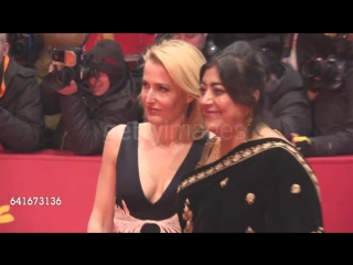 Gillian anderson viceroys house red carpet berlinales 1