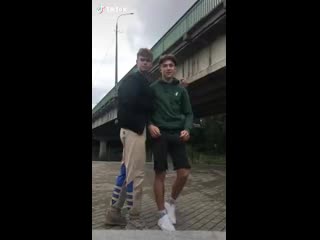 Без любви в наше время ни ку да