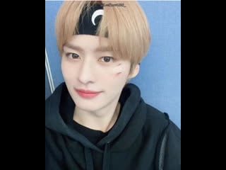 200725 video call with lee know