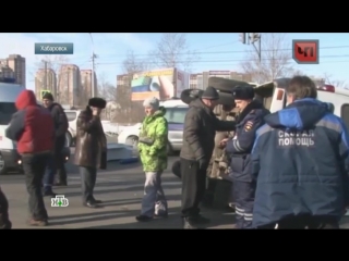 В хабаровске микроавтобус на скорости врезался в реанимобиль с пациентом видео