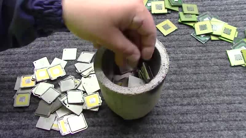 [теория большого разбора] 107 процессоров в слиток 🔥 плавим медные крышки от процессоров