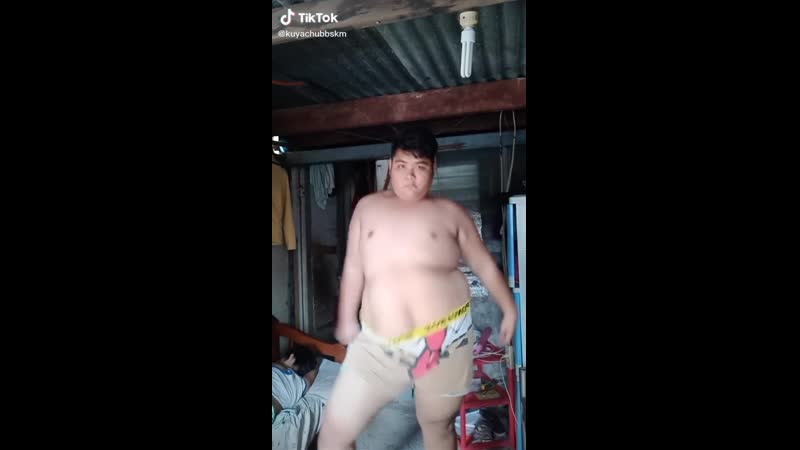 Пузатый джингл белс девочки и тик ток