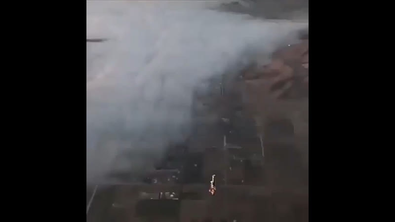 Парашютист прыгает с воздушного шара