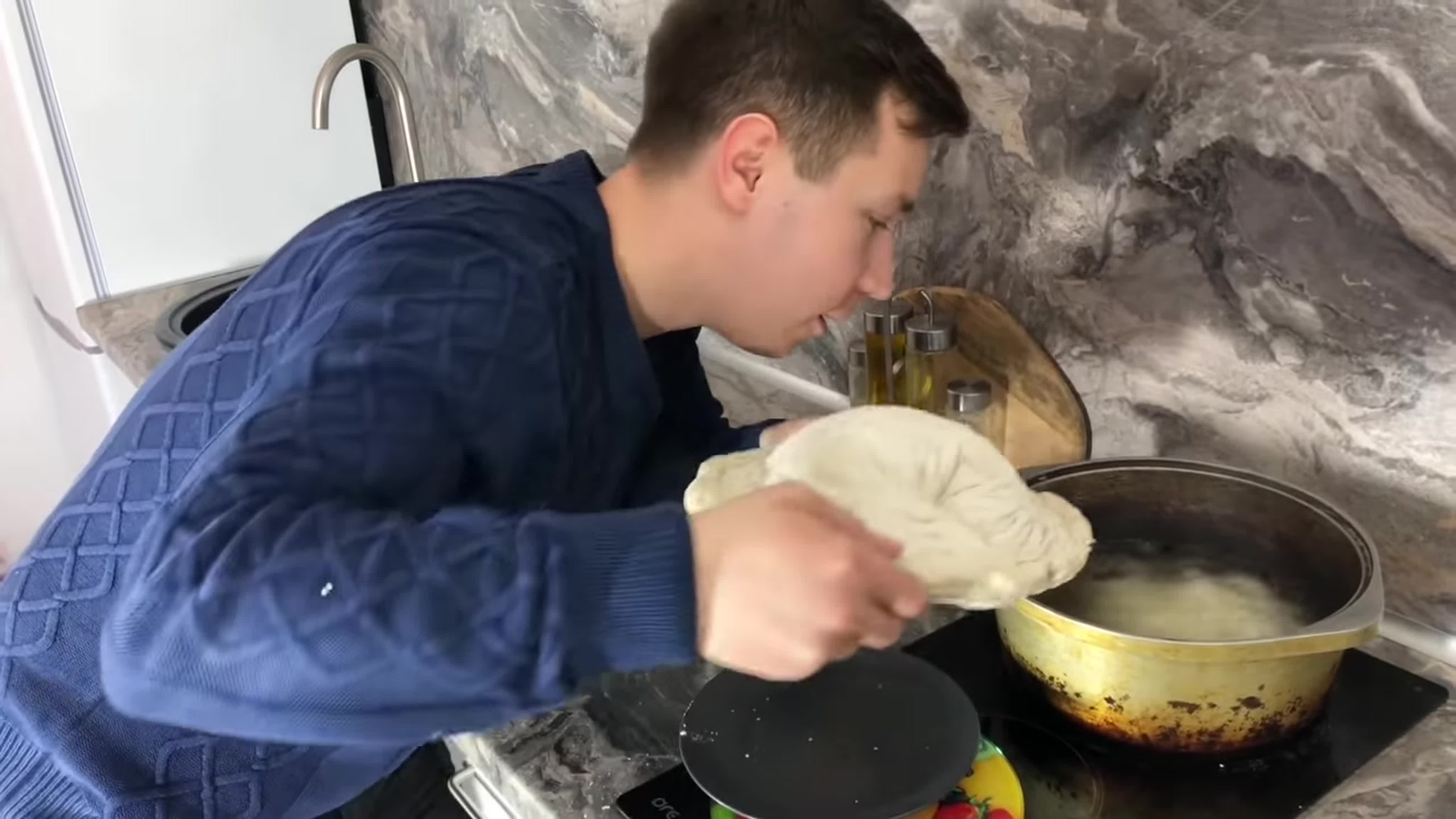 [2d] сделали огромный пельмень из кучи маленьких!