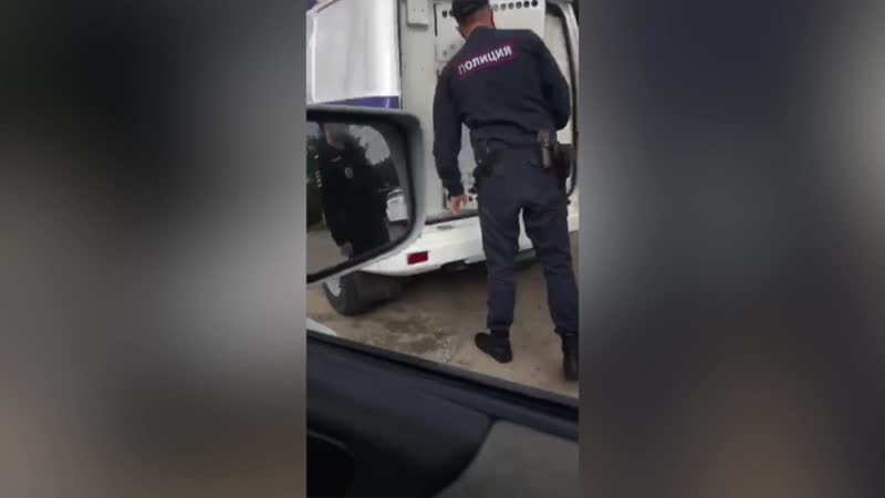 В солнечном заметили полностью голую девушку