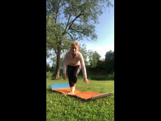 Йога в финском парке