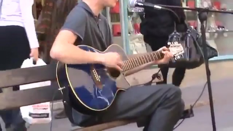 Порвал улицу и срубил бобла