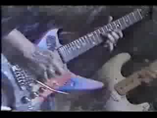 Blues jam(laurie wisefield, rick derringer, robin trower, & ronnie montrose)