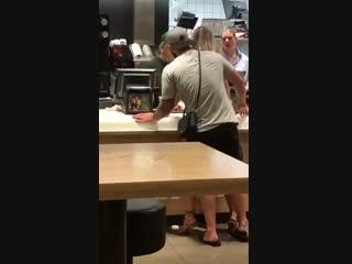 Sex in the burger shop / popeyes louisiana kitchen