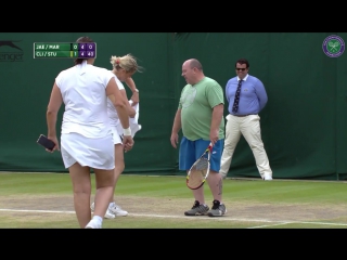 Kim clijsters gives man tennis skirt for hit at wimbledon 2017
