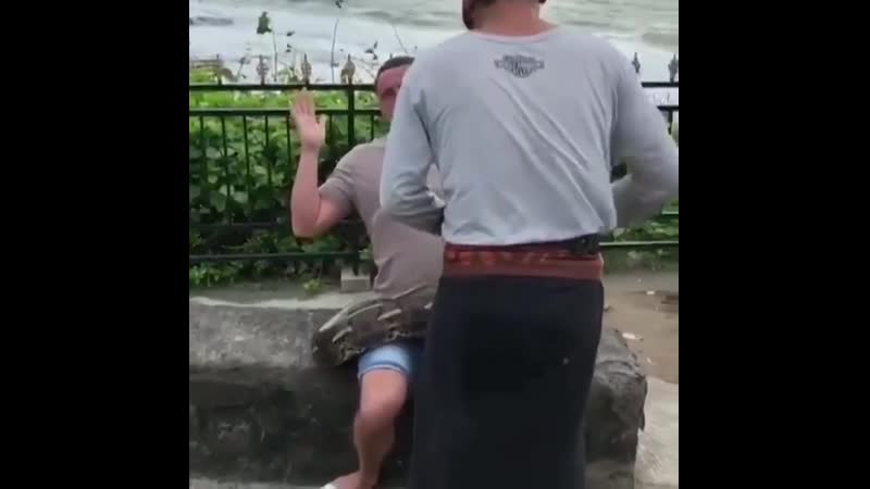 Когда заставляют делать то, что ты до жути боишься