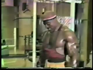 Sergio oliva training forearms