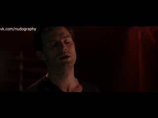 Наказание для дакоты джонсон в фильме "пятьдесят оттенков серого" (fifty shades of grey, 2015)