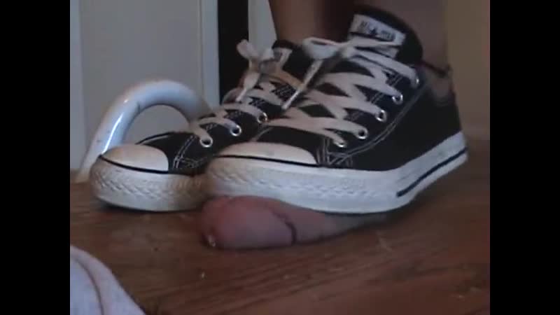 Converse sneaker shoejob
