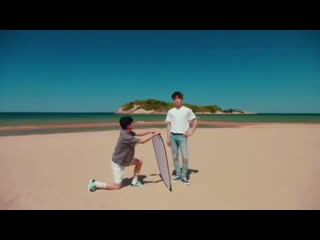 Jungwoo this is the best glow it doesnt need reflector! toss it into the sand why is this so cute