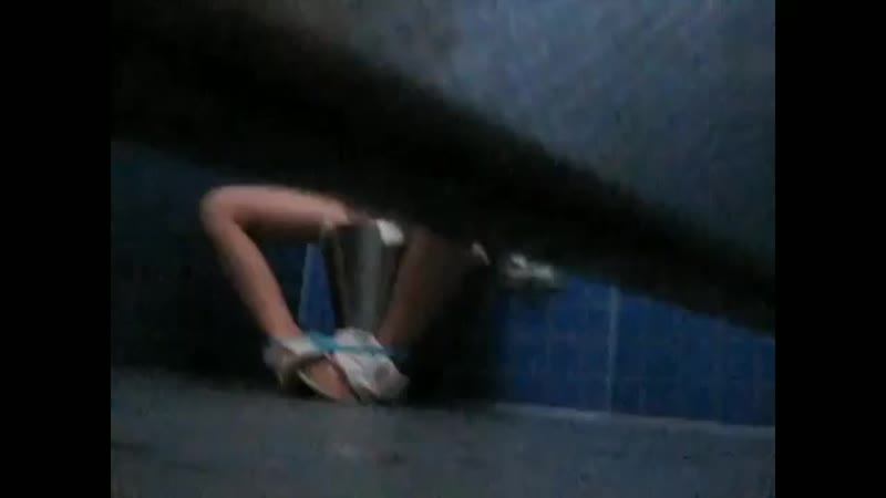 Запалили как девочка наяривает в