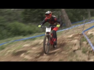 Vital raw mont sainte anne dh rock smashing
