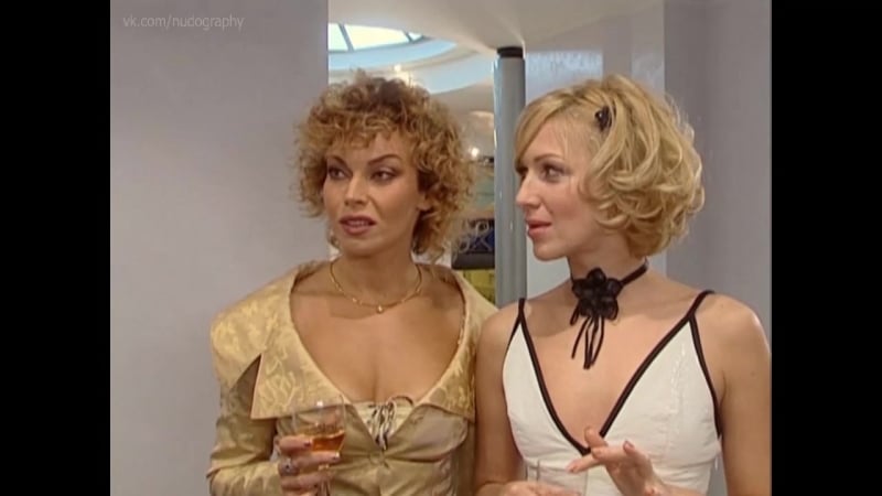 Ирина гринёва, лада дэнс в сериале "мой личный враг" (2005, владимир попков) серия 1 (голая? грудь, декольте, ножки)