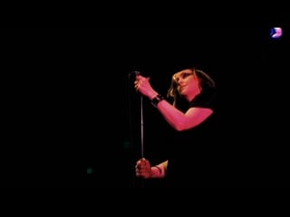 Goldfrapp – deep honey • live at somerset house, 13th july 2003