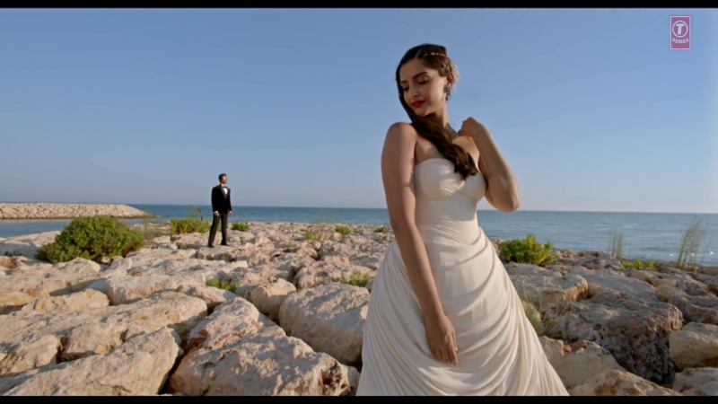 Dheere dheere se meri zindagi video song (official) hrithik roshan, sonam kapoor yo yo honey singh1