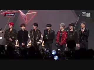 181214 bts at 2018 mama in hong kong red carpet interview mamaredcarpet bts @bts twt (1)