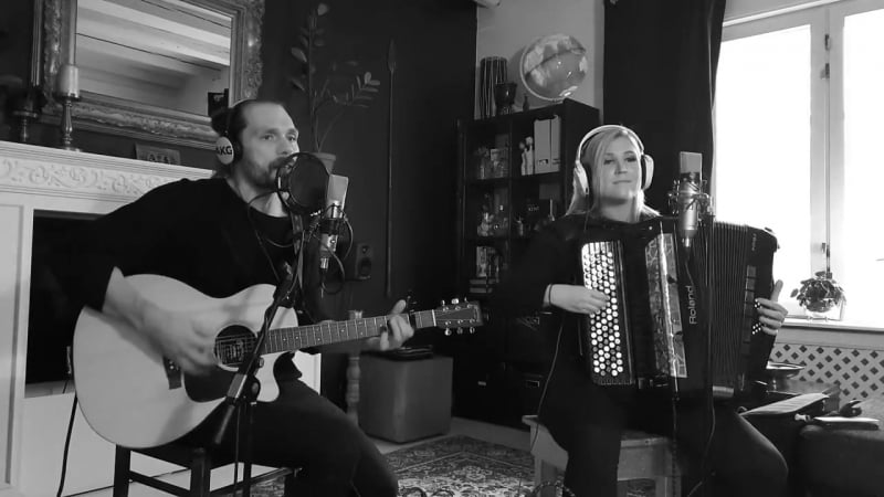 2018 09 29 jp leppäluoto &amp; netta skog kellojen joululaulu olkkari live