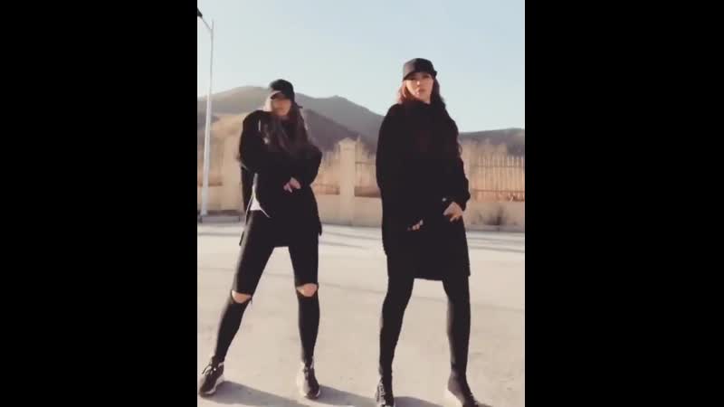 Монгольские сестры зажигают