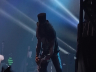 Slash featuring myles kennedy and the conspirators nightrain