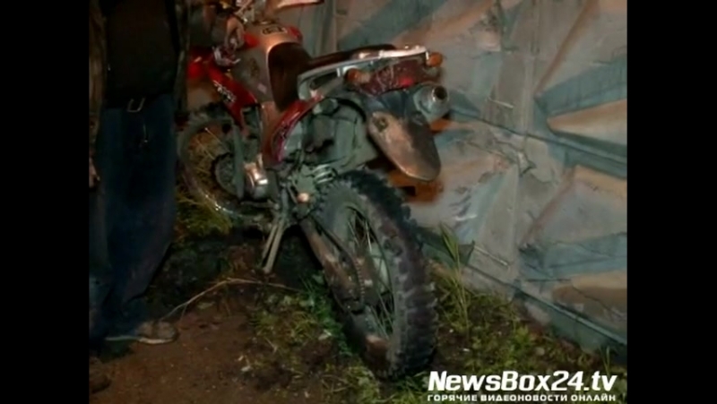 Нетрезвый мотоциклист попал в тяжелую аварию на улице луговой