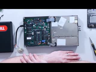 Retro(1g) vs modern(4g) cellphone teardown the electronics inside