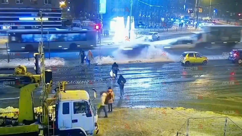 Переходя улицу народную в невском районе, будьте внимательны и осторожны