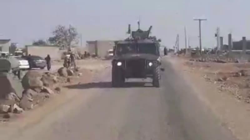 Российских военных в сирии закидали камнями