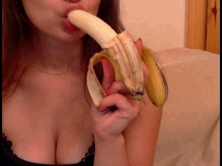 Засовывает банан в писю - смотреть русское порно видео бесплатно