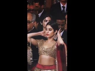 Janhvi kapoor fan video 💛