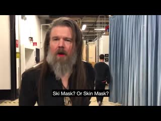 We’re walking… we’re walking… we’re walking… and talking… with ryan hurst! here ( 720 x 1280 ) mp4
