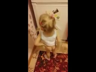 Девочка в углу наказывает