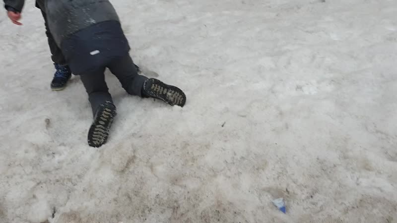 Ебаные нахуй выебанные обосраные молодые пиздятся и дерутся и(ебутся) за кусок ебаного обосранного ебучего выебанного блядьхлеба