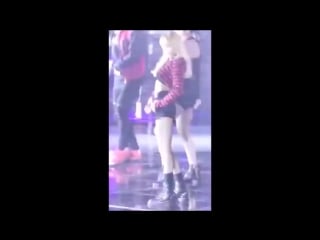 Lisa (lalisa manoban, blackpink) sexy moments