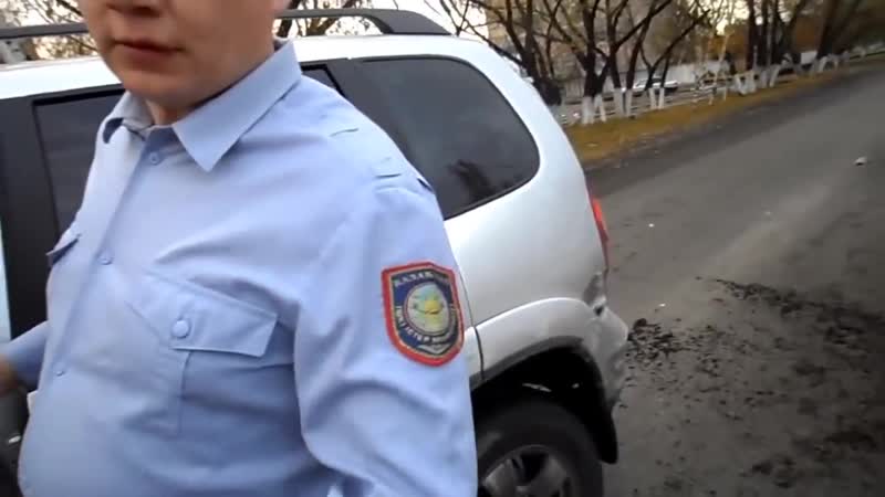 Пьяный в хлам полковник полиции разбил 3 авто и пытался убежать с места дтп