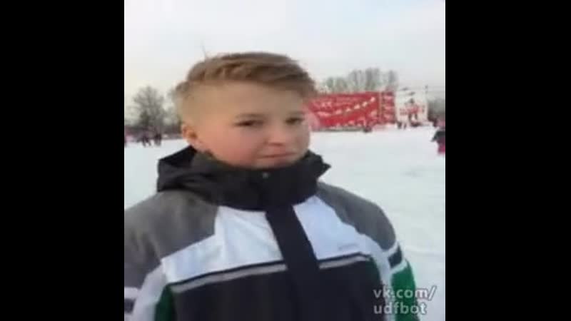 Пацан нахуярился снюса